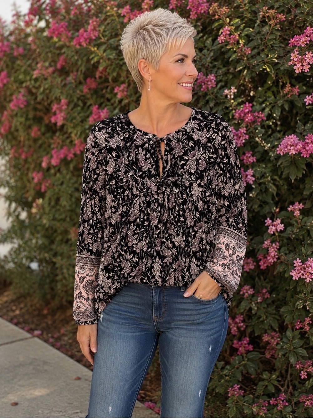 Lucky Brand long sleeve tie vneck floral top